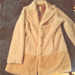 Women's Cream and Tan Faux Fur Coat sz L